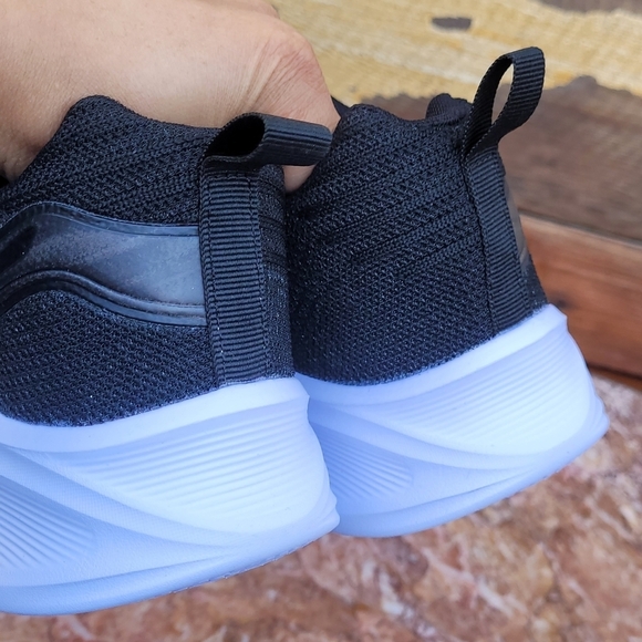 Women's Lightweight Breathable Flying Sneakers Sz 11.5 - Picture 6 of 14